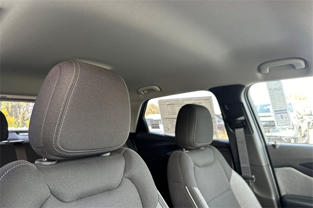 Vehicle image 16 of 24