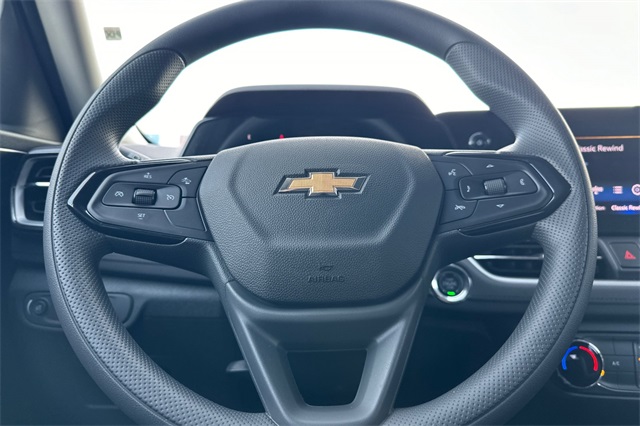 Vehicle image 22 of 24