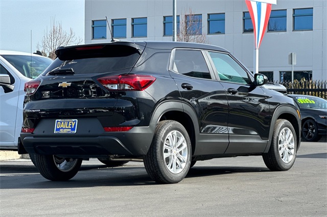 Vehicle image 2 of 24