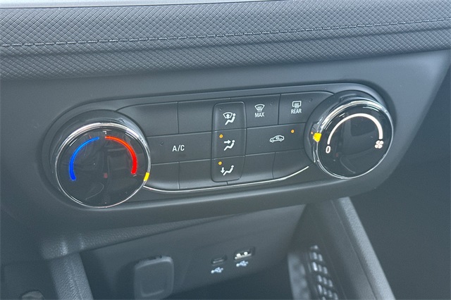 Vehicle image 19 of 24