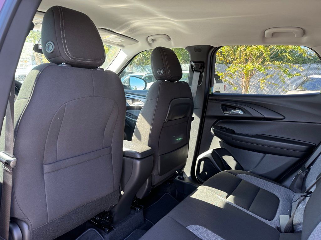 Vehicle image 14 of 29