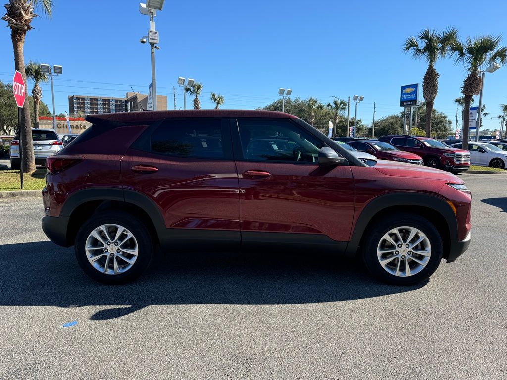 Vehicle image 4 of 29