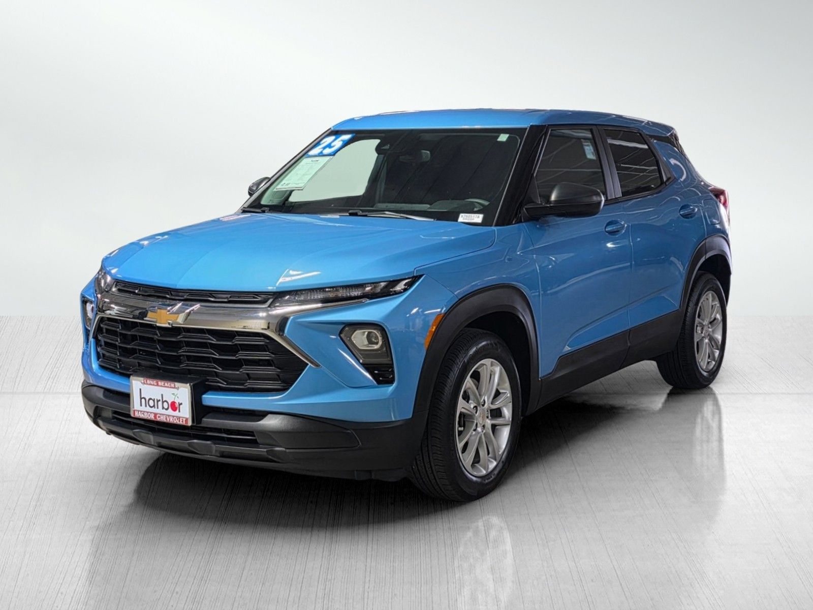 2025 Chevrolet Trailblazer LS Image 1 of 39