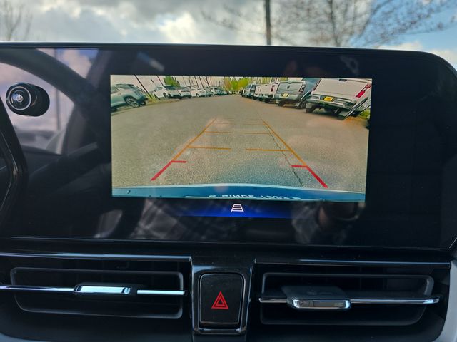 Vehicle image 14 of 34