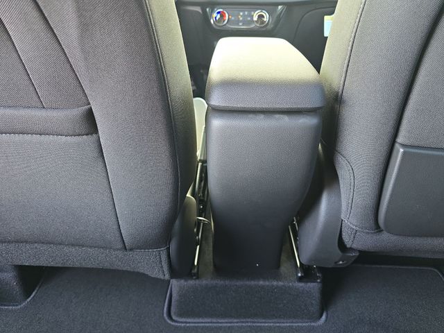 Vehicle image 20 of 34