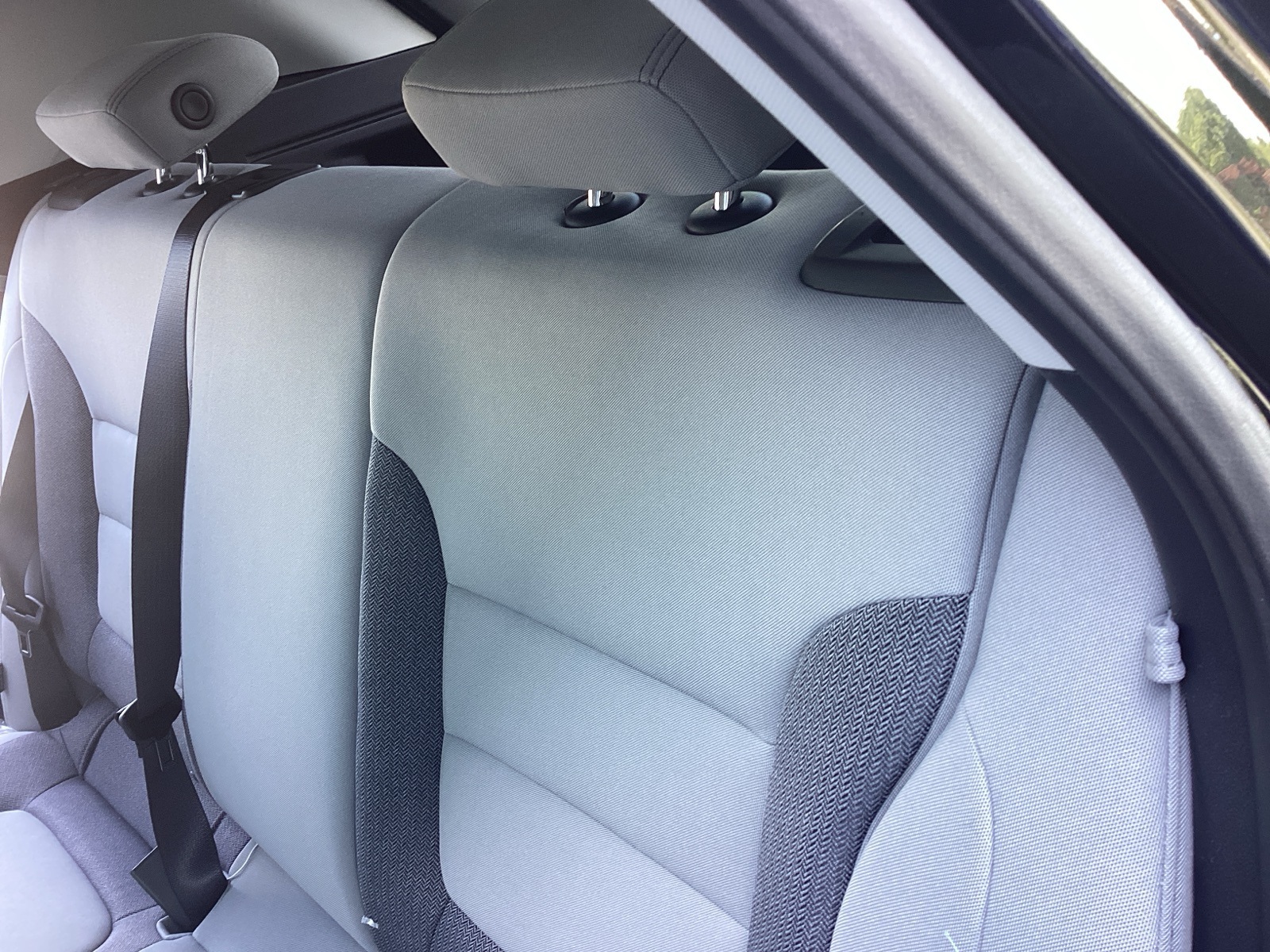 Vehicle image 14 of 32