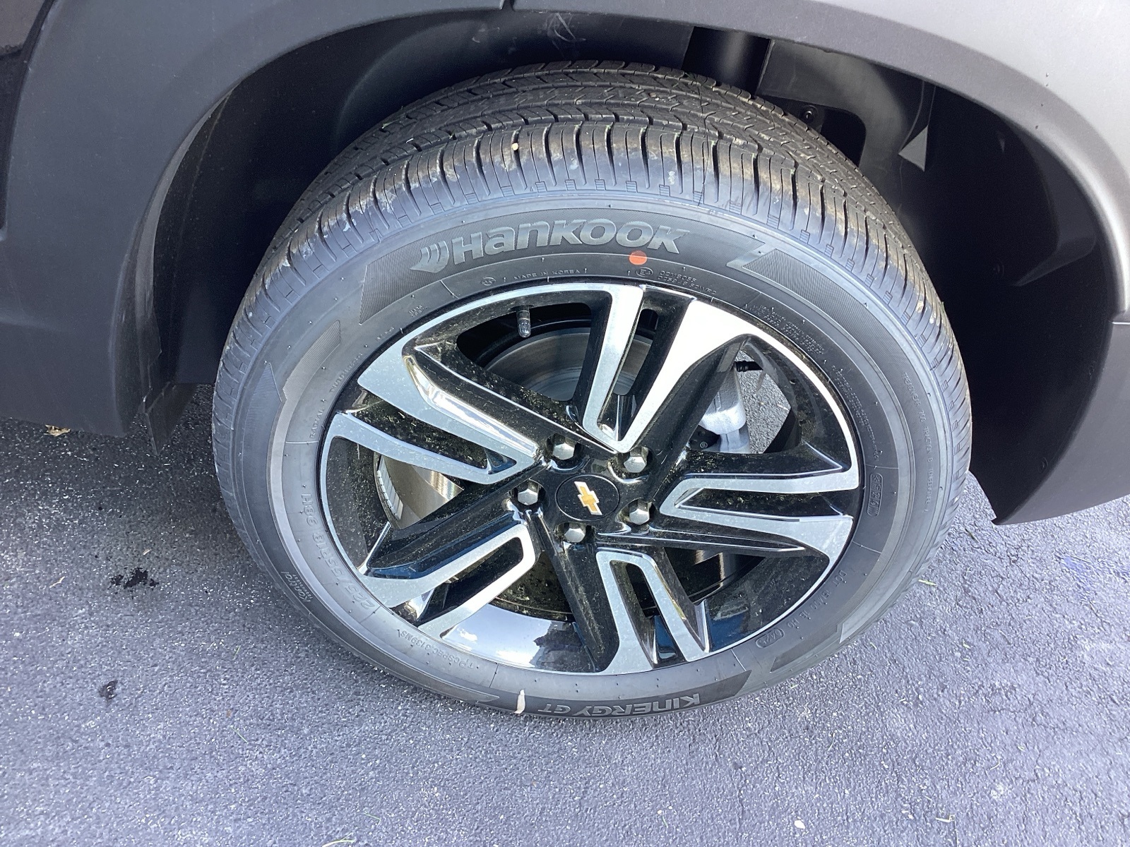 Vehicle image 27 of 32