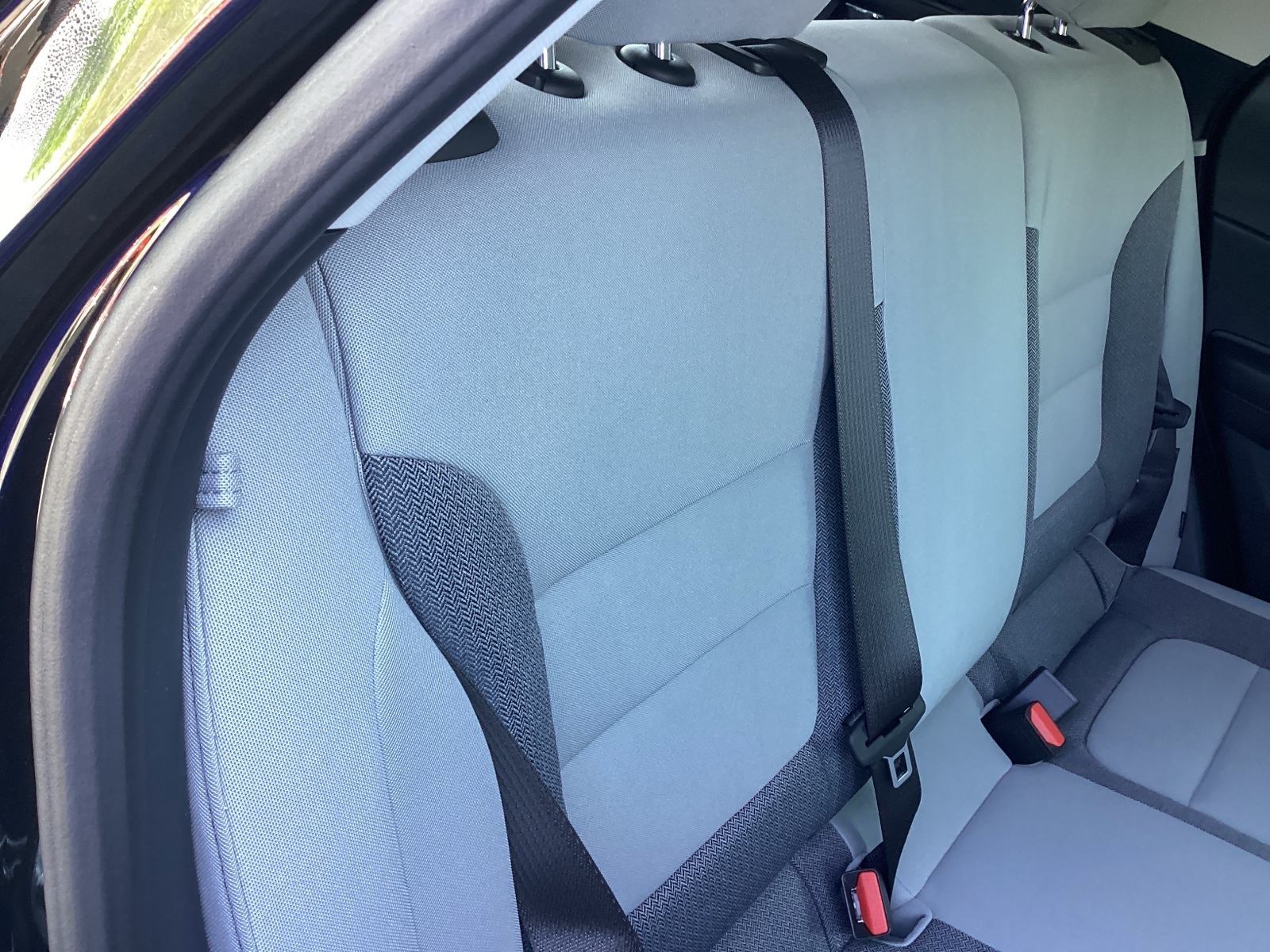 Vehicle image 23 of 32