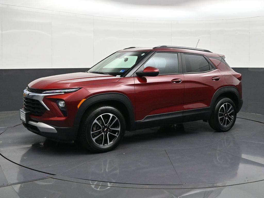 2025 Chevrolet Trailblazer LT Image 1 of 43