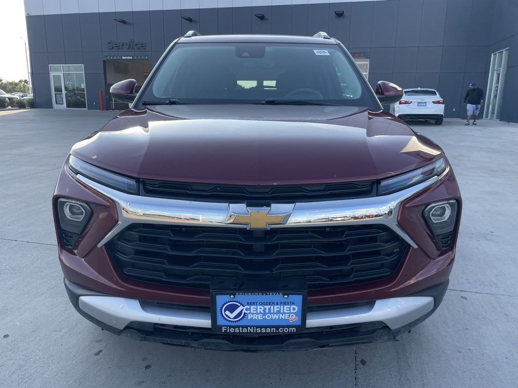 2025 Chevrolet Trailblazer LT Image 2 of 17