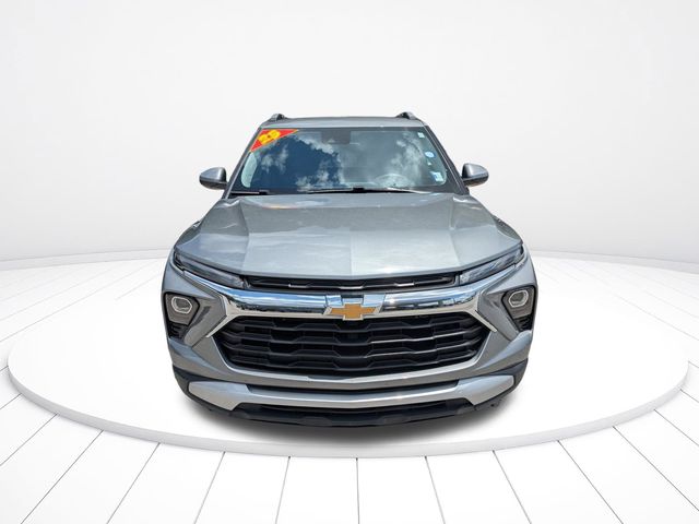 2025 Chevrolet Trailblazer LT Image 2 of 31