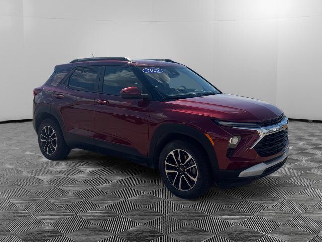 2025 Chevrolet Trailblazer LT Image 3 of 14