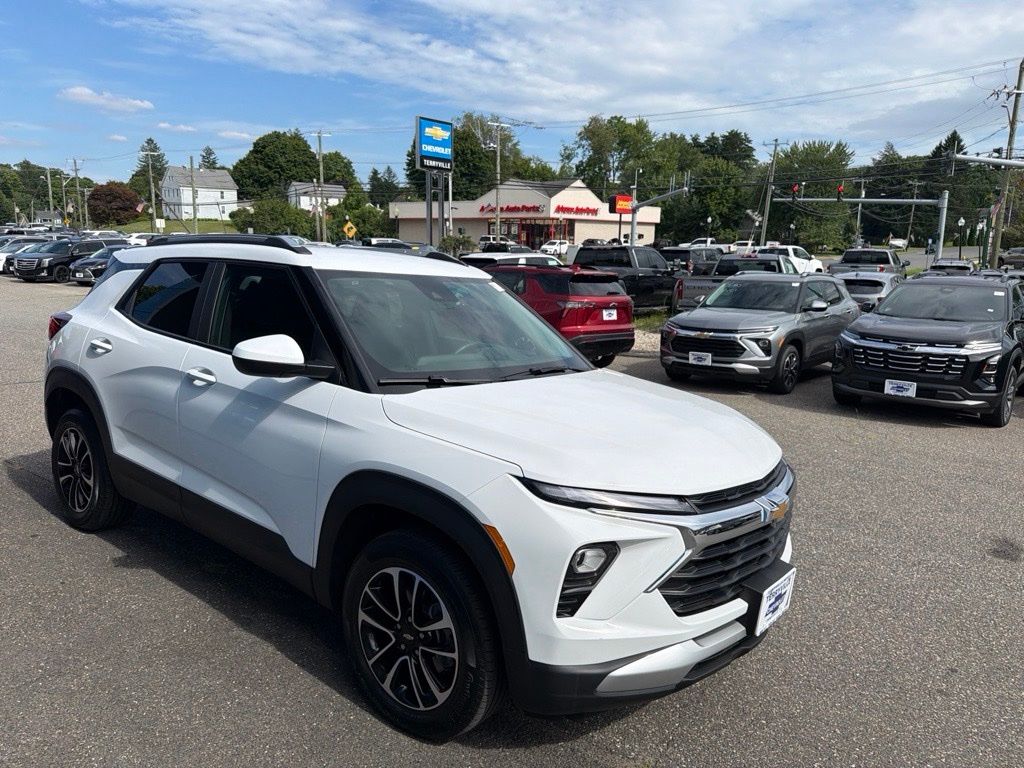 2025 Chevrolet Trailblazer LT Image 1 of 25