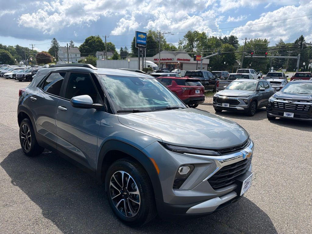 2025 Chevrolet Trailblazer LT Image 1 of 24
