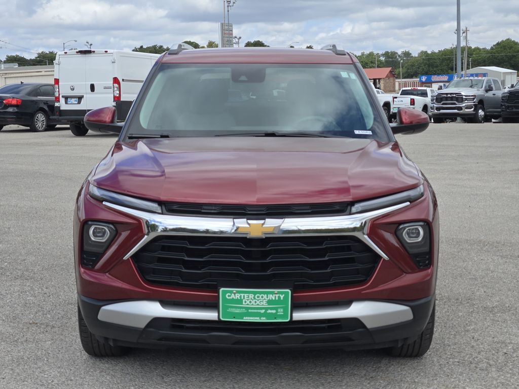 2025 Chevrolet Trailblazer LT Image 2 of 30