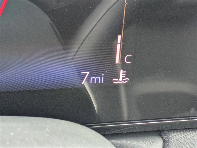 Vehicle image 17 of 32