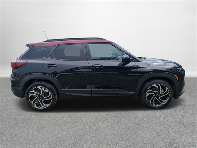 Vehicle image 5 of 32