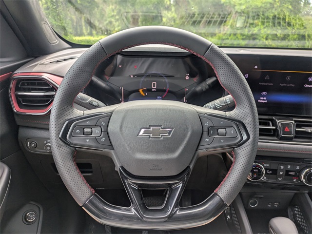 Vehicle image 27 of 32