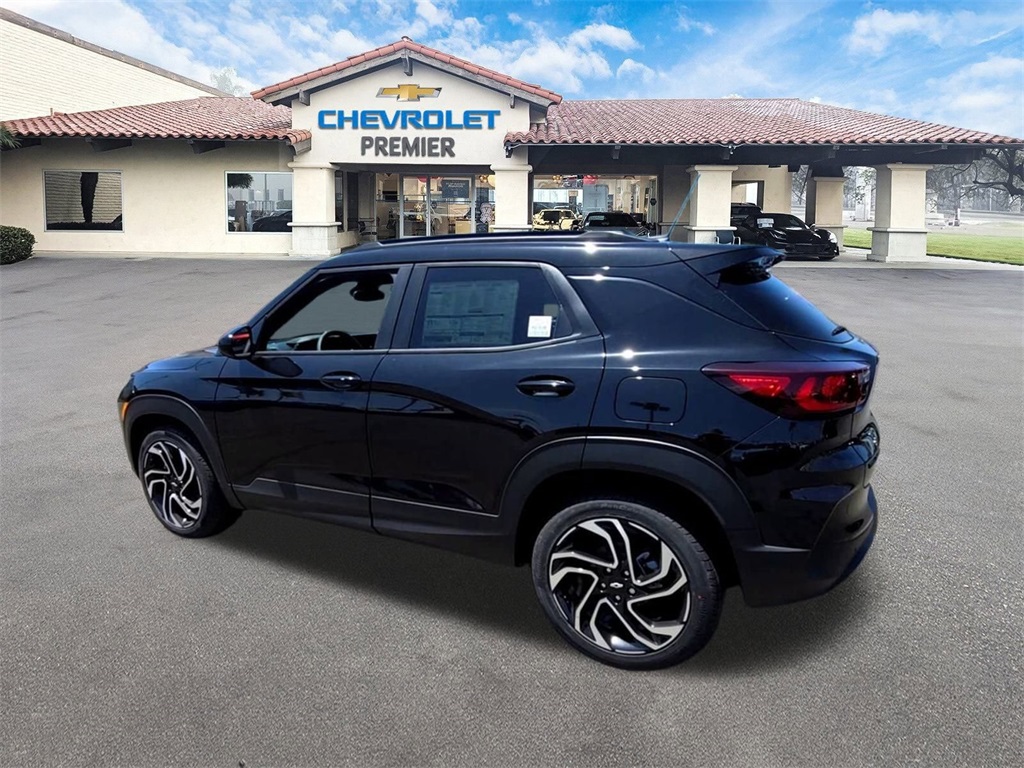 Vehicle image 8 of 33
