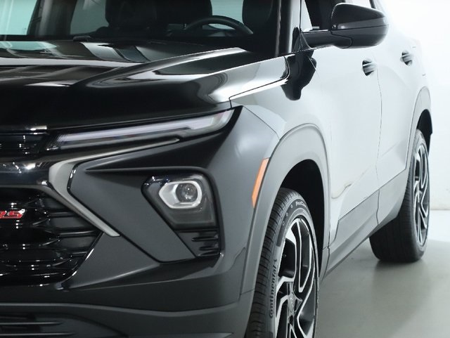 2025 Chevrolet Trailblazer RS Image 3 of 46