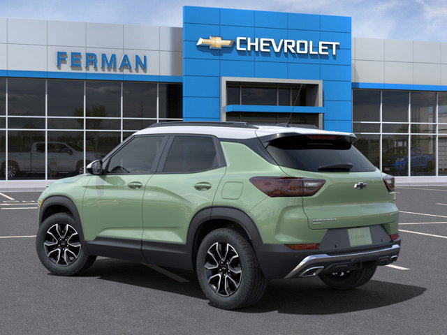 Vehicle image 8 of 24