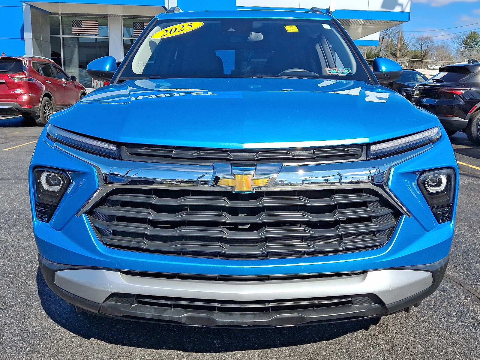 2025 Chevrolet Trailblazer LT Image 2 of 30