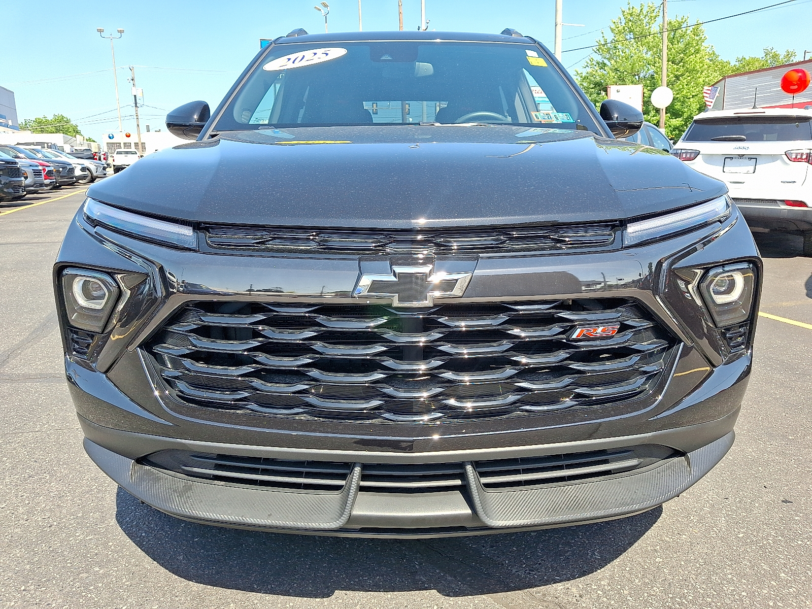 2025 Chevrolet Trailblazer RS Image 2 of 30