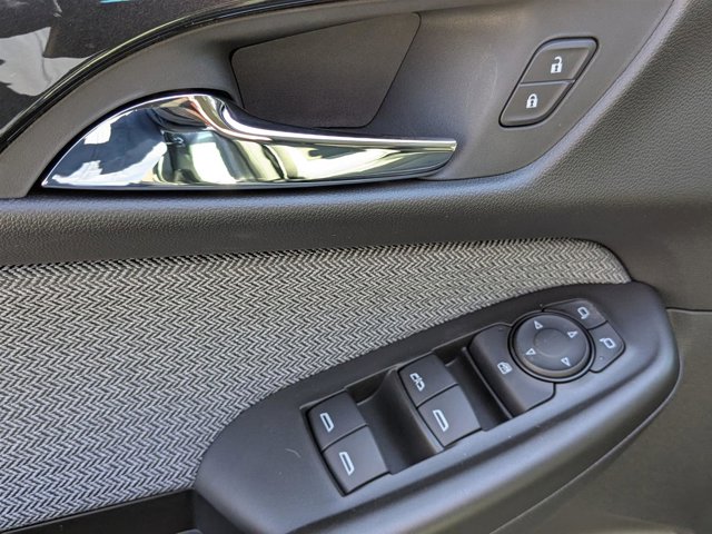 Vehicle image 13 of 42