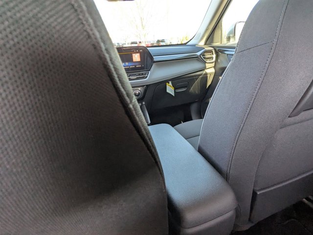 Vehicle image 31 of 42
