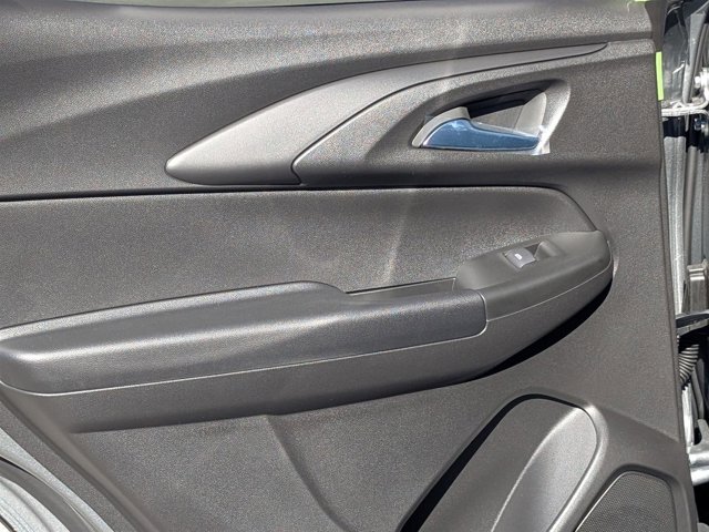 Vehicle image 28 of 42