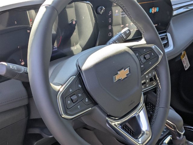 Vehicle image 17 of 42