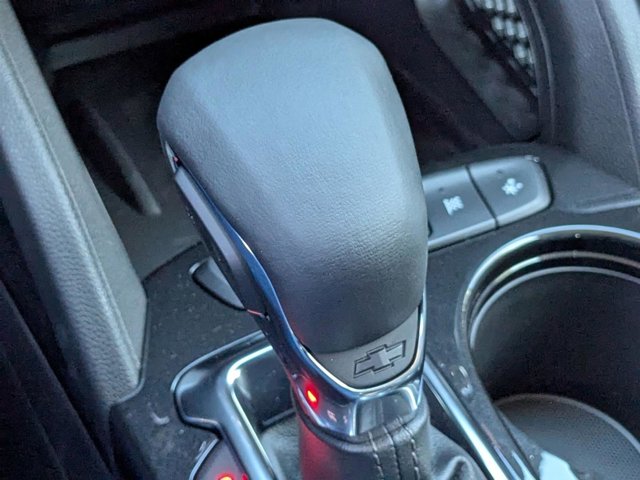 Vehicle image 26 of 42