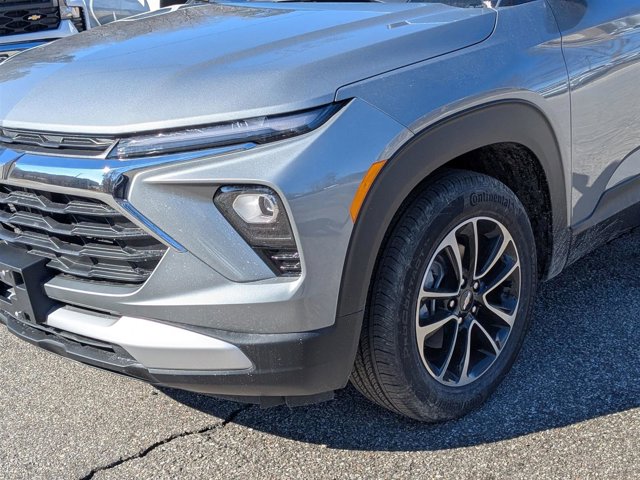 Vehicle image 10 of 42