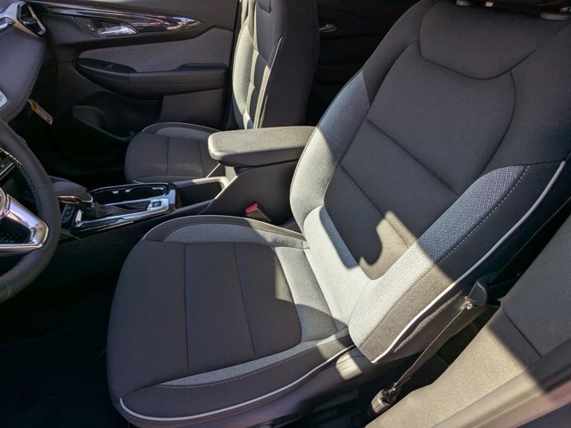 Vehicle image 14 of 42