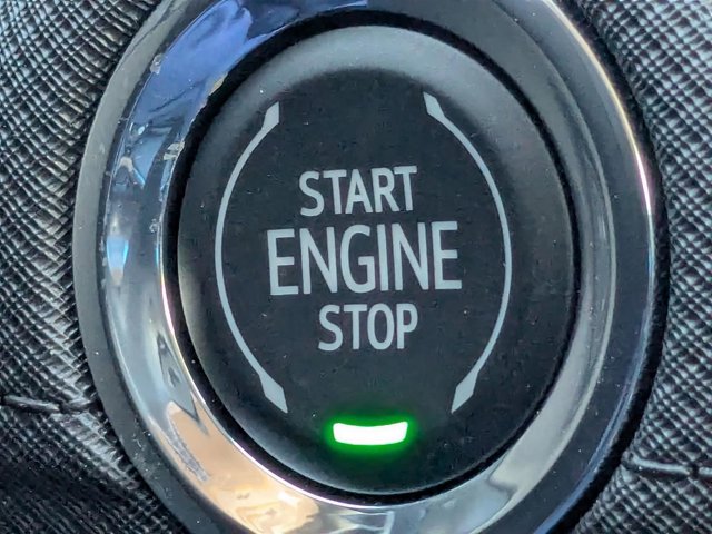 Vehicle image 27 of 42