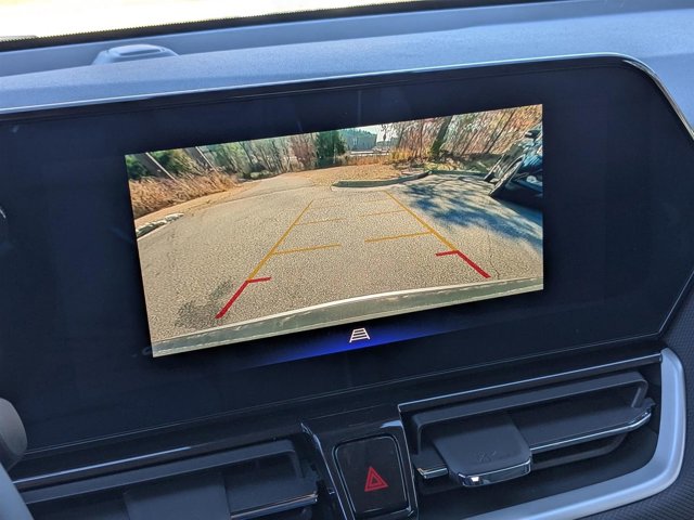 Vehicle image 24 of 42