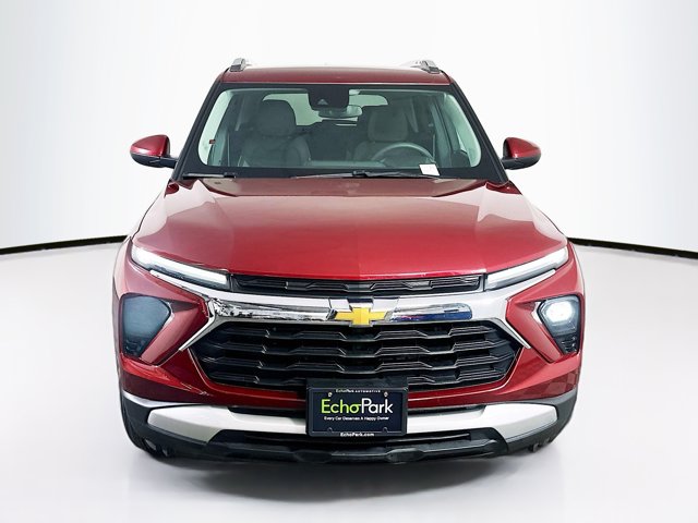 2025 Chevrolet Trailblazer LT Image 2 of 28