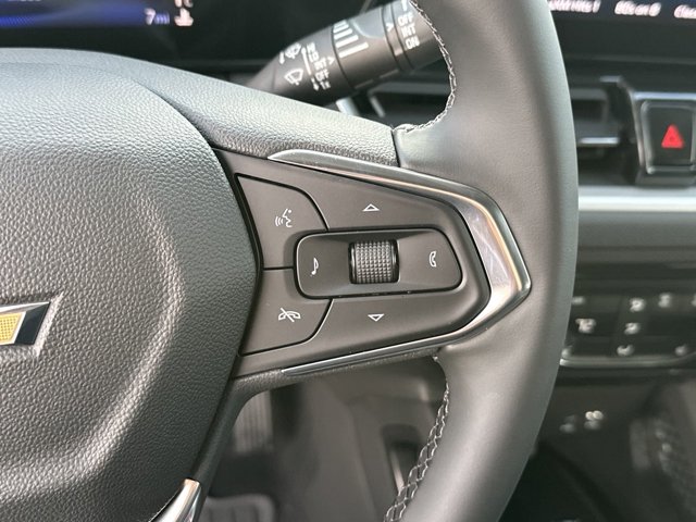 Vehicle image 17 of 25