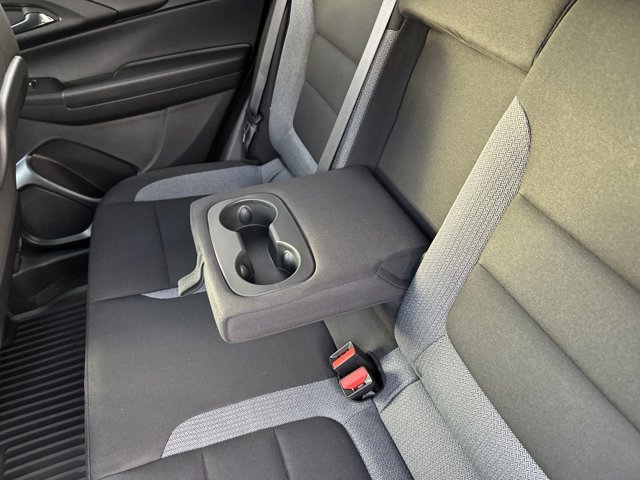 Vehicle image 13 of 25