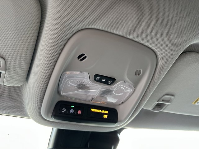 Vehicle image 20 of 25