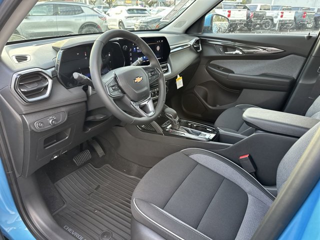 Vehicle image 9 of 25
