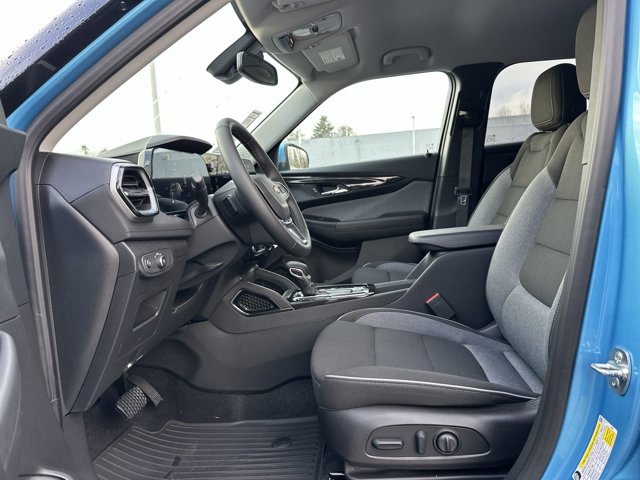 Vehicle image 10 of 25