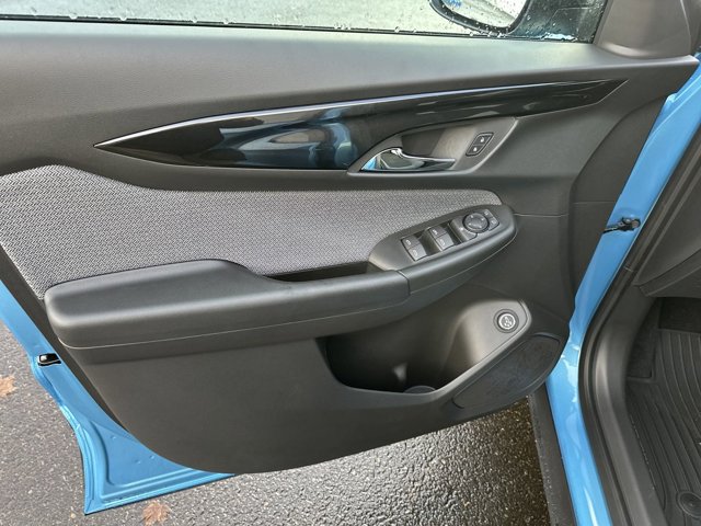 Vehicle image 14 of 25