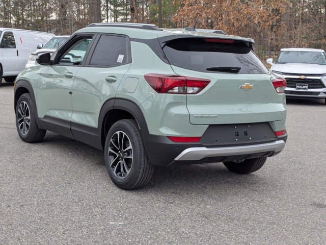Vehicle image 7 of 39