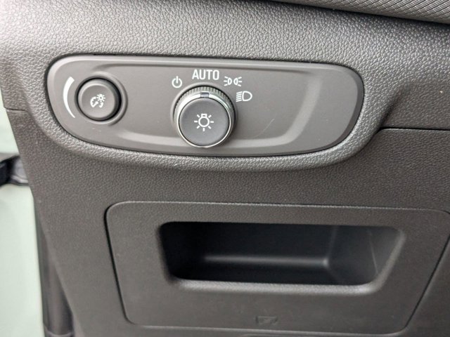 Vehicle image 15 of 39