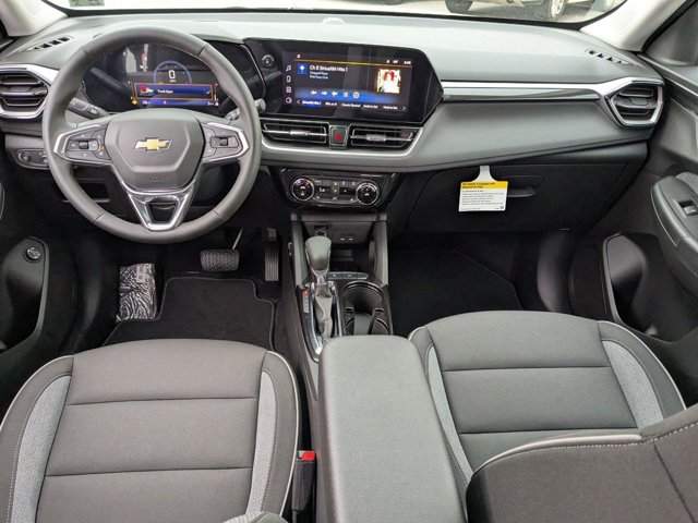 Vehicle image 25 of 39