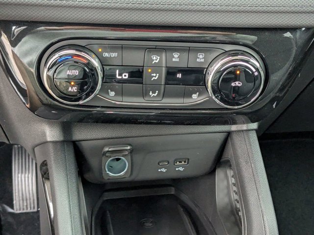 Vehicle image 21 of 39