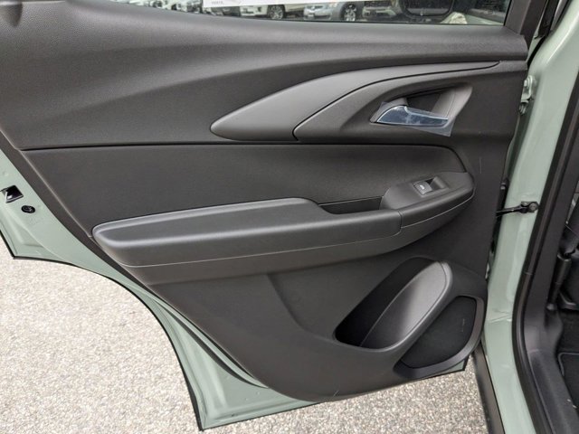 Vehicle image 28 of 39