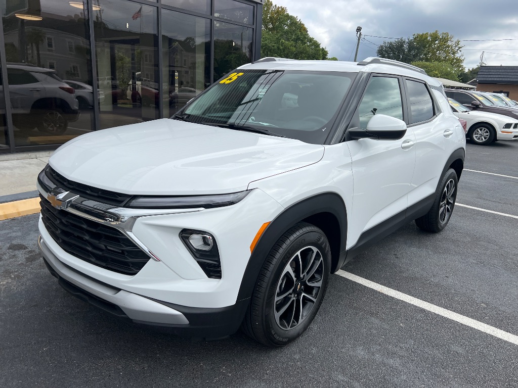 2025 Chevrolet Trailblazer LT Image 1 of 16