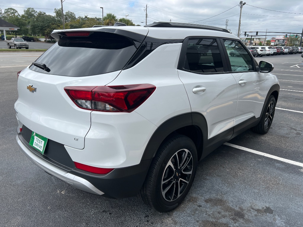 2025 Chevrolet Trailblazer LT Image 3 of 16
